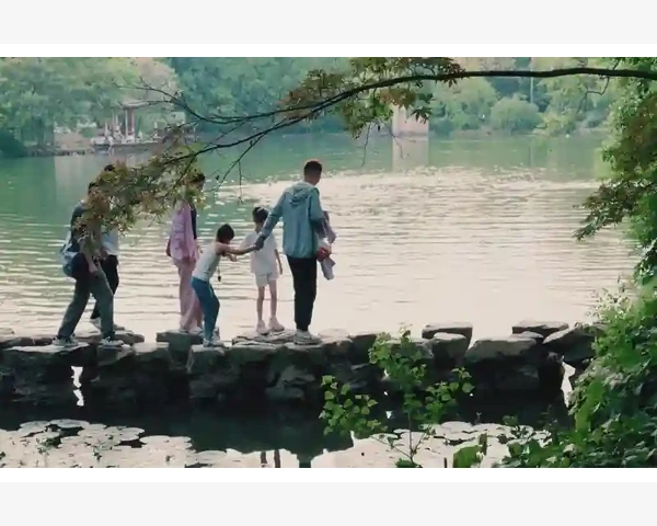 自动化B2B平台如何提升企业采购效率_破解软件的真实来源与潜在危害